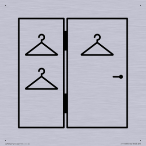 I065 Large Changing room